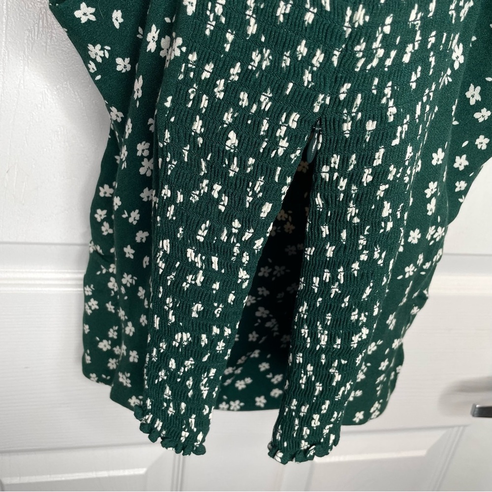 Reformation Lupe Ditsy Floral Spaghetti Strap Top in Annette Green 12 - Picture 10 of 14